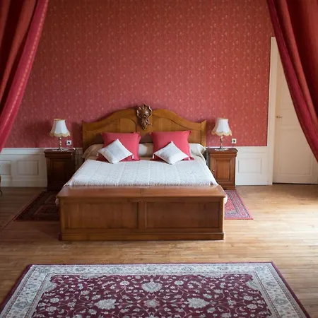 Couette-café Château De Piolant 3*