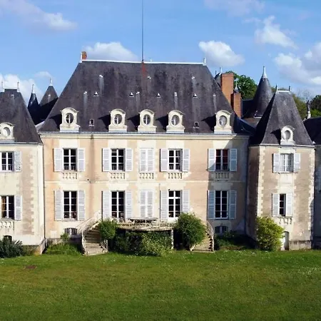 Couette-café Château De Piolant 3*