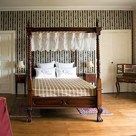 Château De Piolant Couette-café 3*
