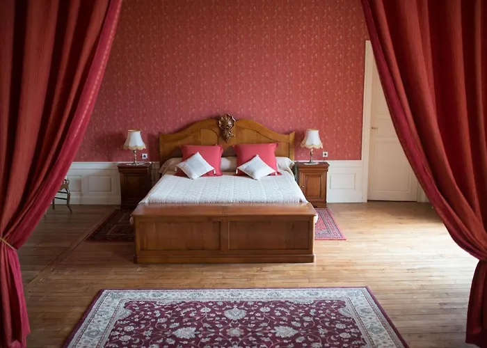 Alojamento de Acomodação e Pequeno-almoço Château De Piolant 3*