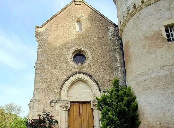 Alojamento de Acomodação e Pequeno-almoço Château De Piolant Dange-Saint-Romain